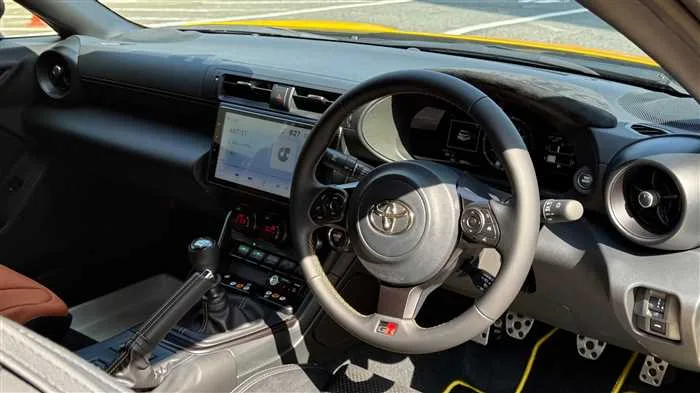 Toyota 86 RZ 2025 — миниатюра 2