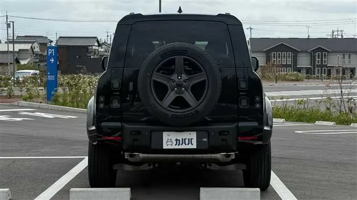 Land Rover Defender 110 X SE P300 2026 — миниатюра 4