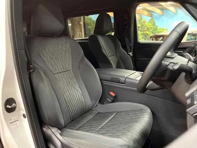 Toyota Alphard Hybrid 2025 — миниатюра 5