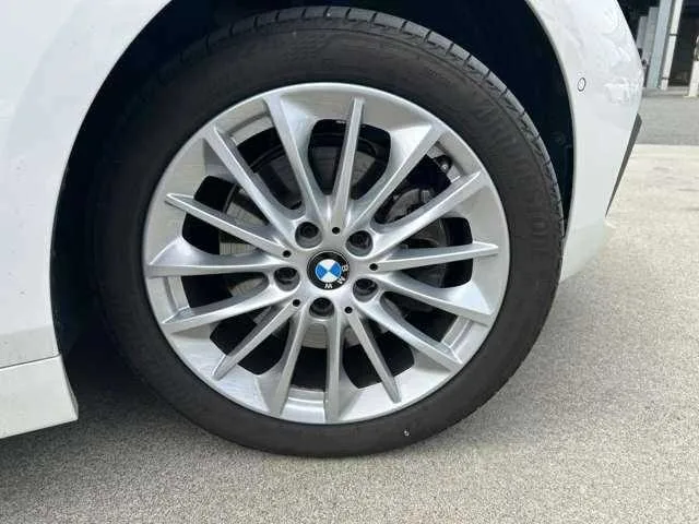 BMW 1 Series 2023 — миниатюра 2