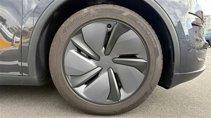 Tesla Motors Others 2026 — миниатюра 5
