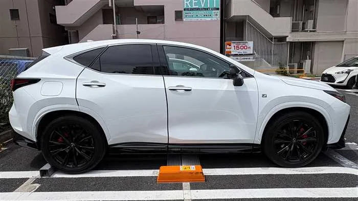 Lexus NX 450h F 2023 — миниатюра 4