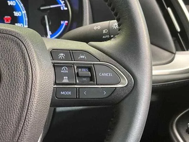 Toyota Voxy 2022 — миниатюра 2