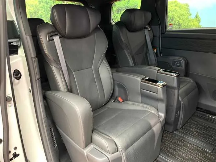 Toyota Alphard 2025 — миниатюра 3