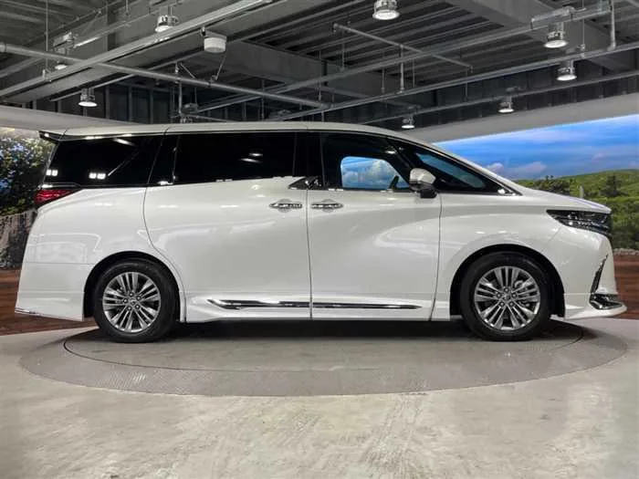 Toyota Alphard 2025 — миниатюра 5