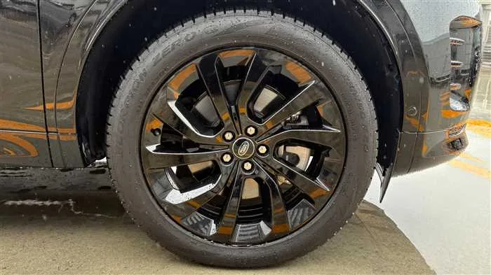 Land Rover Discovery Sport SE D200 2024 — миниатюра 3