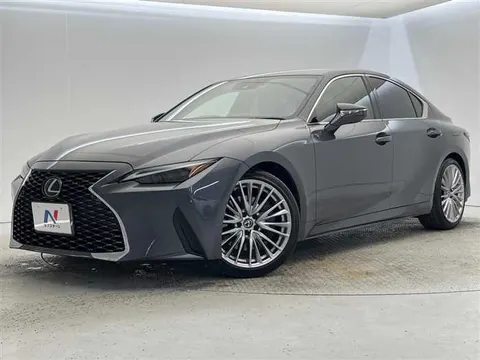 Lexus IS 2022 купить в Москве