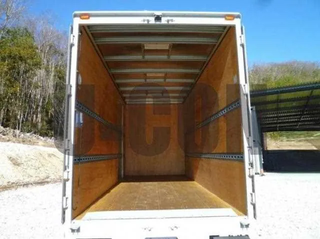 Hino Dutro 2023 — миниатюра 3