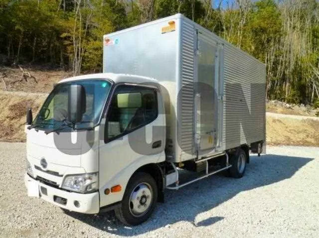 Hino Dutro 2023 — фото 1, купить с доставкой в Москву