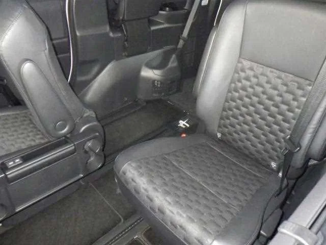 Toyota Voxy 2024 — миниатюра 4