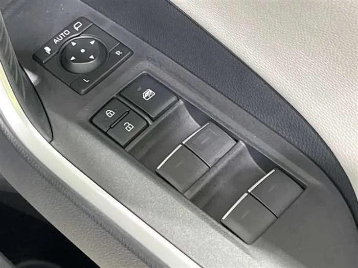 Toyota RAV4 2023 — миниатюра 3