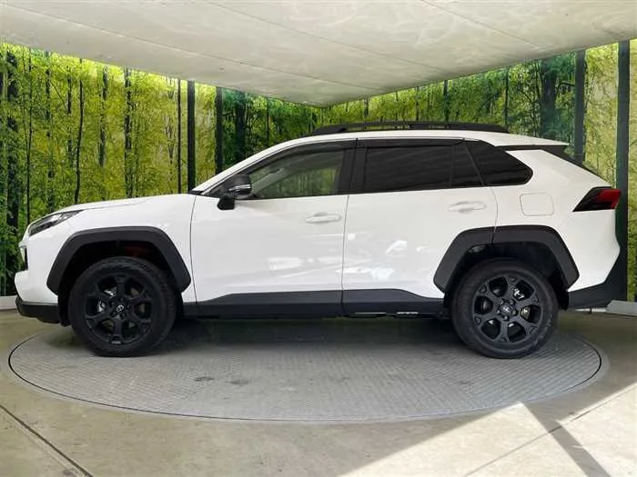 Toyota RAV4 2023 — миниатюра 5