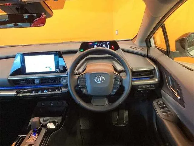 Toyota Prius 2024 — миниатюра 2