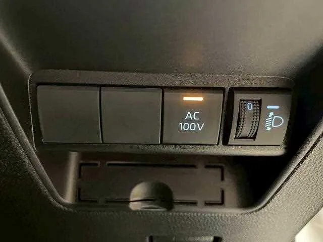 Toyota AQUA Z 2023 — миниатюра 3
