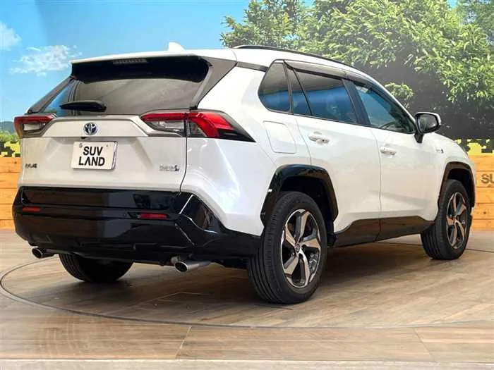 Toyota RAV4 2023 — миниатюра 2