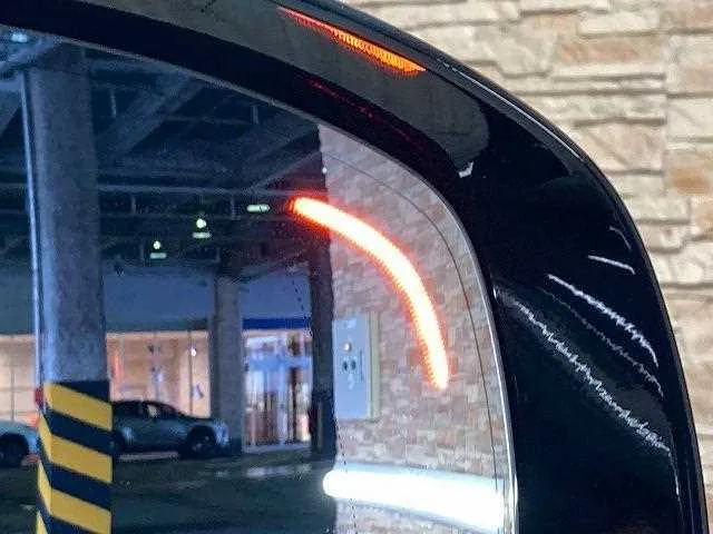 Volvo XC90 2023 — миниатюра 3