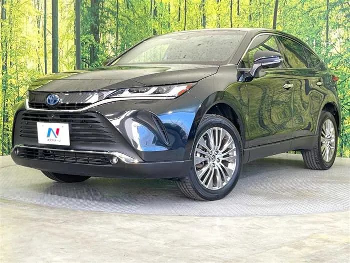 Toyota Harrier Hybrid 2023 — фото 1, купить с доставкой в Москву