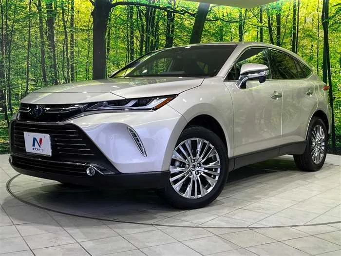 Toyota Harrier Hybrid 2023 — фото 1, купить с доставкой в Москву