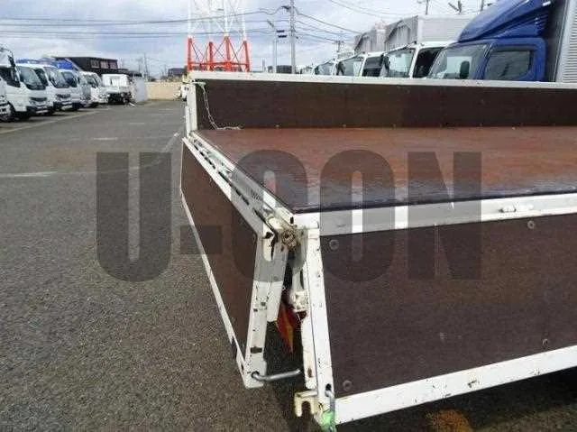 Toyota Dyna Truck 2023 — миниатюра 3