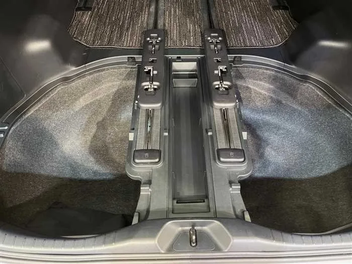 Toyota Alphard Hybrid 2022 — миниатюра 5