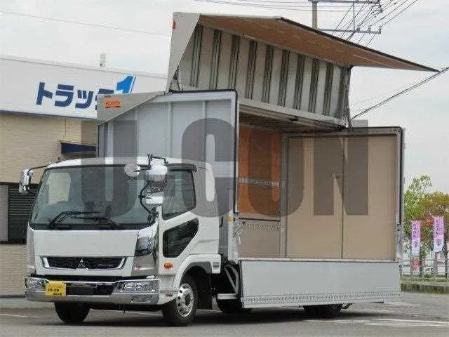 Mitsubishi Fuso Fighter 2025 — миниатюра 5