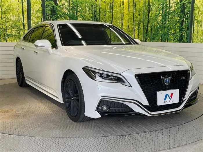 Toyota Crown Hybrid 2022 — миниатюра 3
