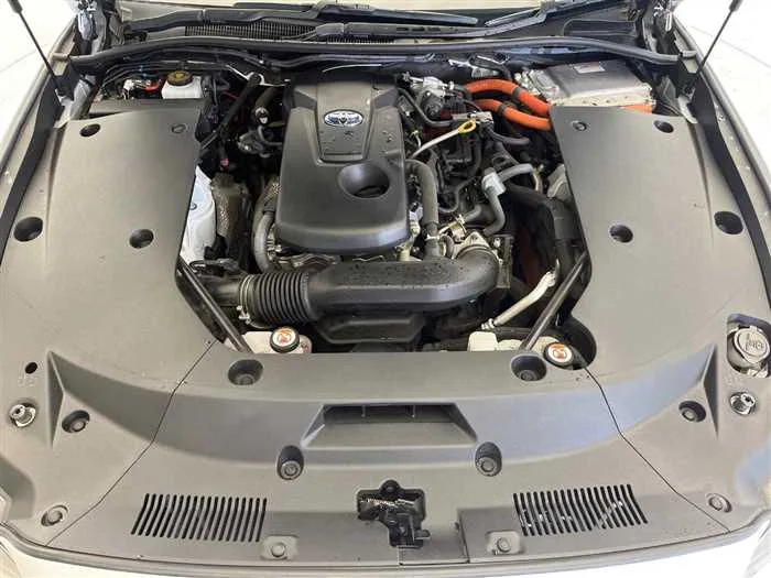 Toyota Crown Hybrid 2022 — миниатюра 2