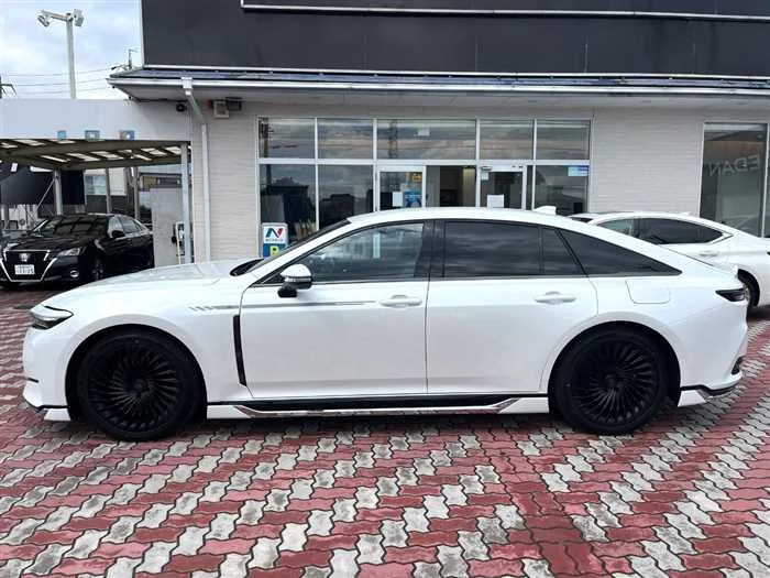 Toyota Crown 2025 — миниатюра 3