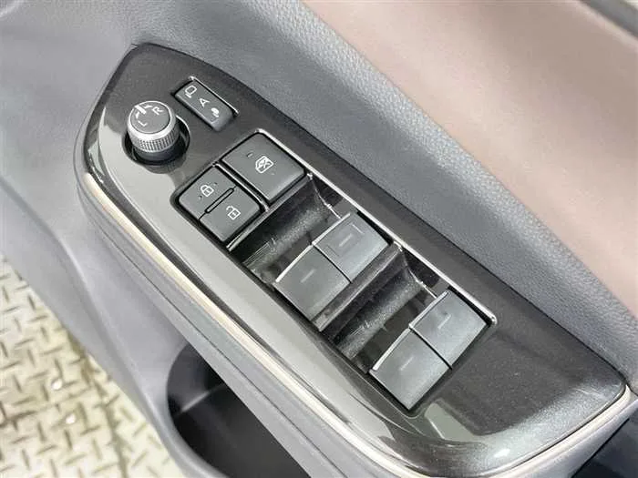 Toyota Crown 2023 — миниатюра 4