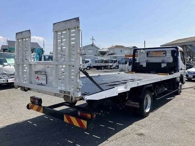 Mitsubishi Fuso Canter 2023 — миниатюра 5