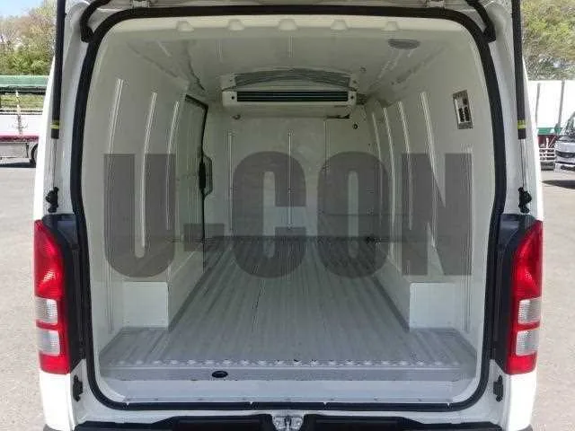 Toyota Hiace Van 2024 — миниатюра 3
