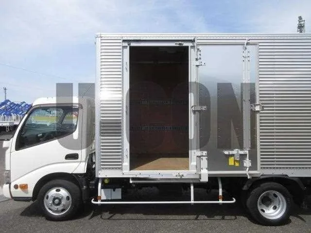 Hino Dutro 2024 — миниатюра 2
