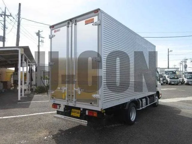 Hino Dutro 2024 — миниатюра 4