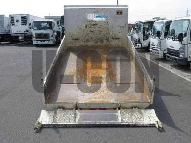 Hino Dutro 2022 — миниатюра 3