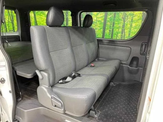 Toyota Hiace Van 2025 — миниатюра 3