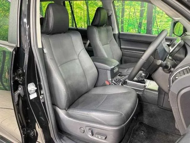 Toyota Land Cruiser Prado 2023 — миниатюра 3