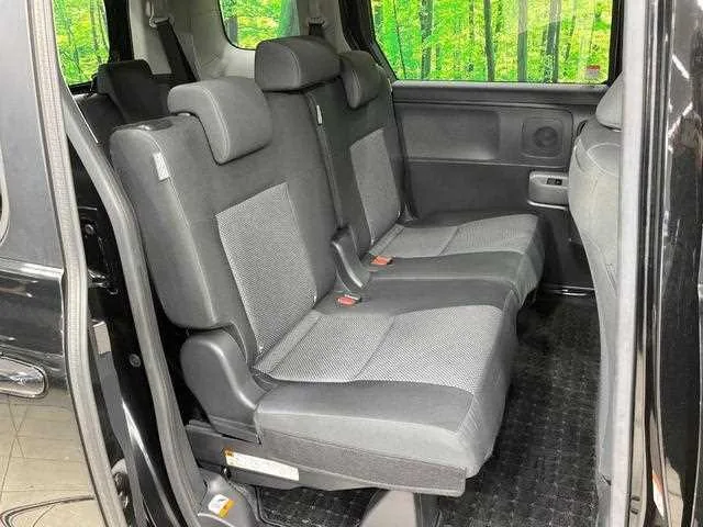 Toyota Sienta 2023 — миниатюра 3