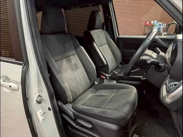 Toyota Noah 2022 — миниатюра 5