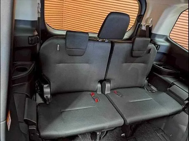Toyota Noah 2026 — миниатюра 3