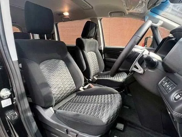 Mitsubishi Delica D:5 2025 — миниатюра 5