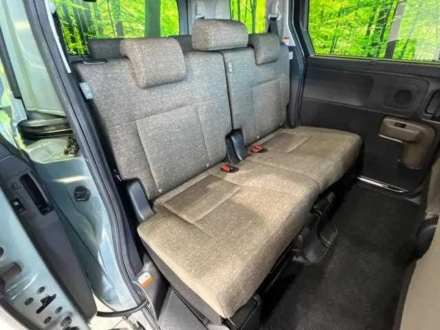 Toyota Sienta 2023 — миниатюра 3