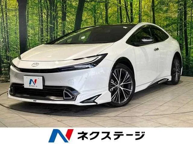 Toyota Prius 2023 — фото 1, купить с доставкой в Москву