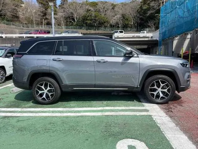 Jeep Commander 2024 — миниатюра 2