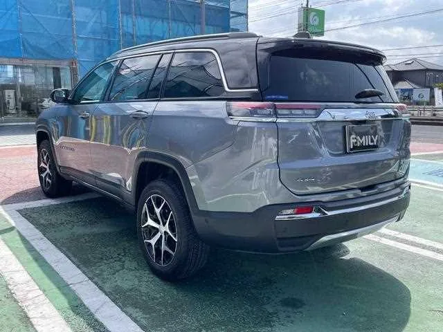 Jeep Commander 2024 — миниатюра 5