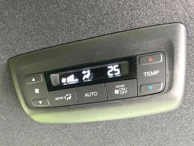 Honda Step WGN 2024 — миниатюра 2