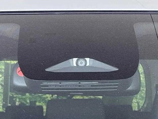 Toyota Sienta 2022 — миниатюра 2