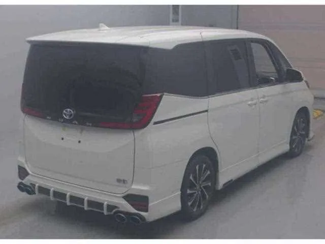 Toyota Noah 2023 — миниатюра 5
