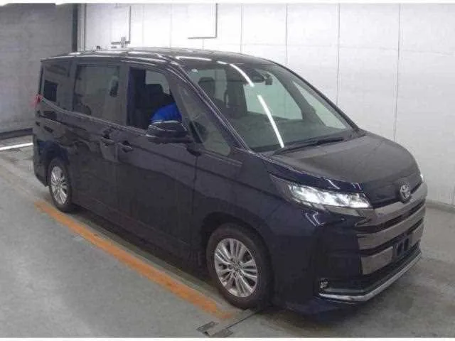 Toyota Noah 2022 — миниатюра 4