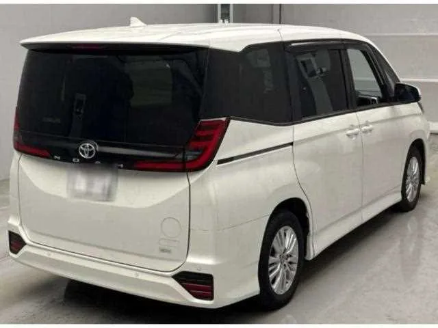 Toyota Noah 2024 — миниатюра 5