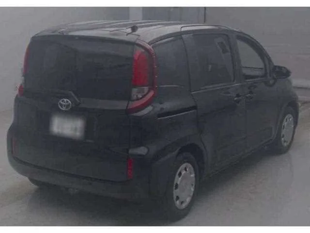 Toyota Sienta X 2023 — миниатюра 2